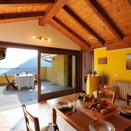 Germasino Sleeps 6 Pool Apartament